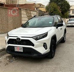 تۆیۆتا ڕاڤ 4